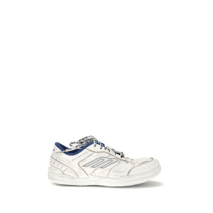 Hamptons Worn-out Sneakers